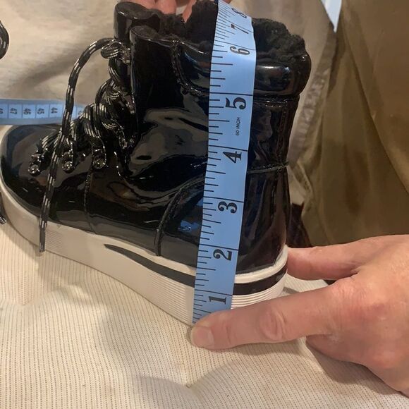 Kenneth Cole Reaction Sneakers HUMALONGS Patent Leather High Top Side Zip, EUC 7 - Picture 10 of 11